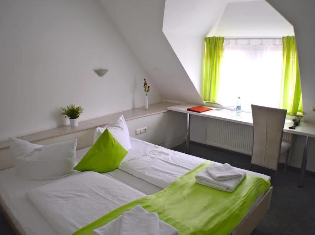 Hotel Kunterbunt In Wuerzburger Innenstadt Esterno foto